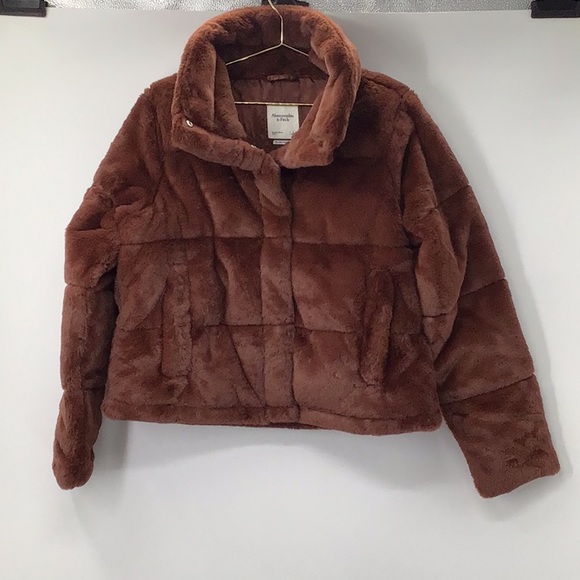 Abercrombie & Fitch Faux Fur Mini Puffer Coat - Picture 2 of 5